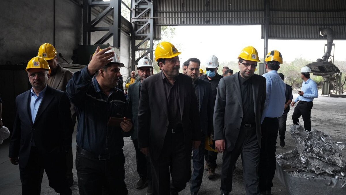 بازدید وزیر صمت از واحد آلومینیوم‌سازی المهدی
