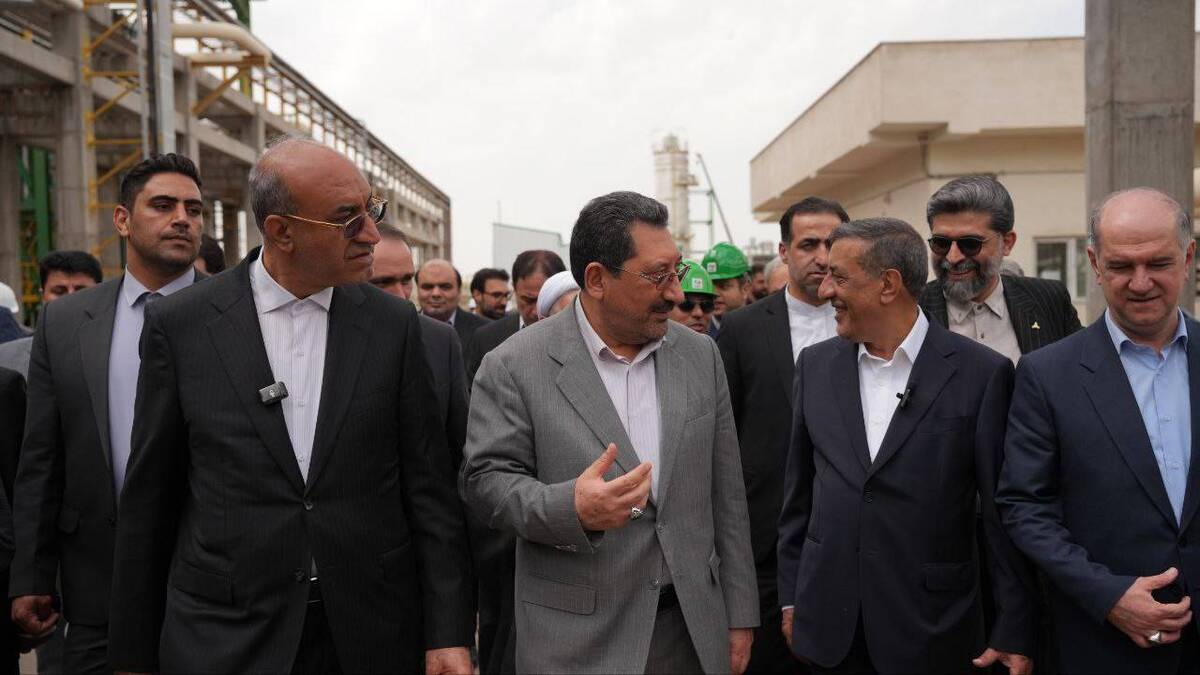 بازدید وزیر صمت و معاون اجرایی رئیس‌جمهور از شرکت گسترش سوخت سبز زاگرس