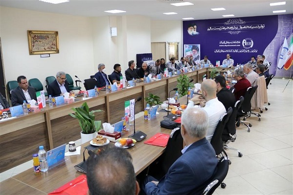 تاکید عاملین فروش سیمان آبیک بر توسعه بازار داخلی و بینالمللی تاکید عاملین فروش سیمان آبیک بر توسعه بازار داخلی و بینالمللی
