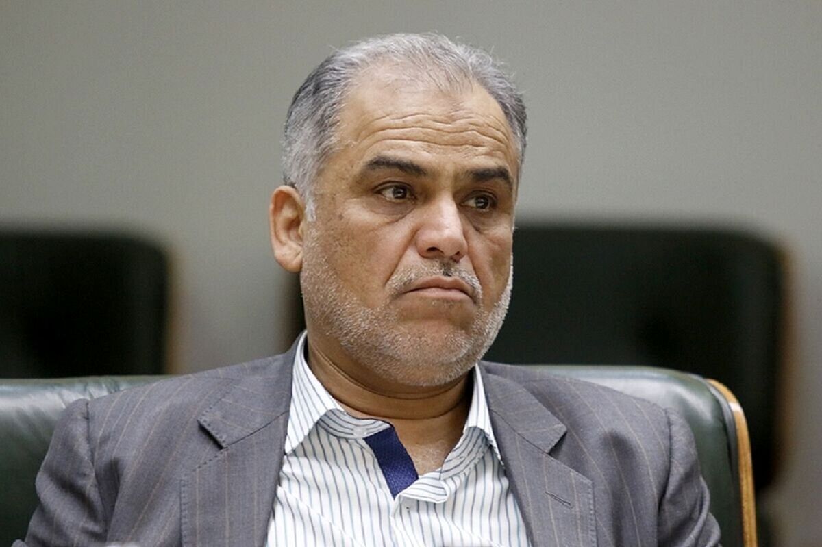 تداوم حمایت وزارت اقتصاد از بازار سرمایه در سال ۱۴۰۴/ وزارت اقتصاد تمام تلاش خود را برای رونق بازار سرمایه انجام خواهد داد/ وزیر جدید اقتصاد هم به رونق بازار سرمایه توجه خواهد داشت/ این گفت‌و‌گو را تصویری ببینید + ویدئو