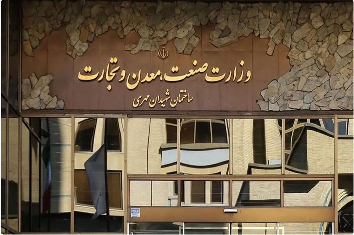 وزیر صمت و مشاورش مانع تخصیص ارز هستند/ در بدترین روز‌های اقتصادی کشور، وزیر اقتصاد نداریم