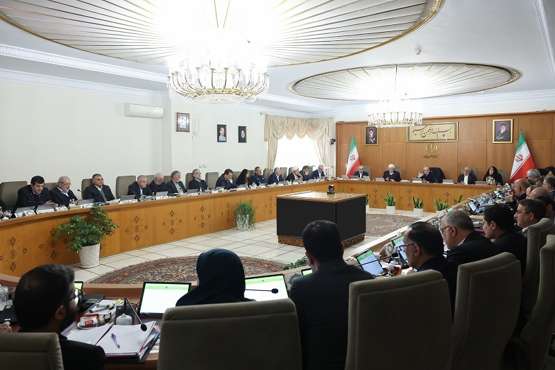 صمد حسن‌زاده رییس اتاق ایران در نشست هیات دولت حضور پیدا کرد / تأکید بر ماهیت غیرسیاسی مطالبات فعالان اقتصادی بخش خصوصی