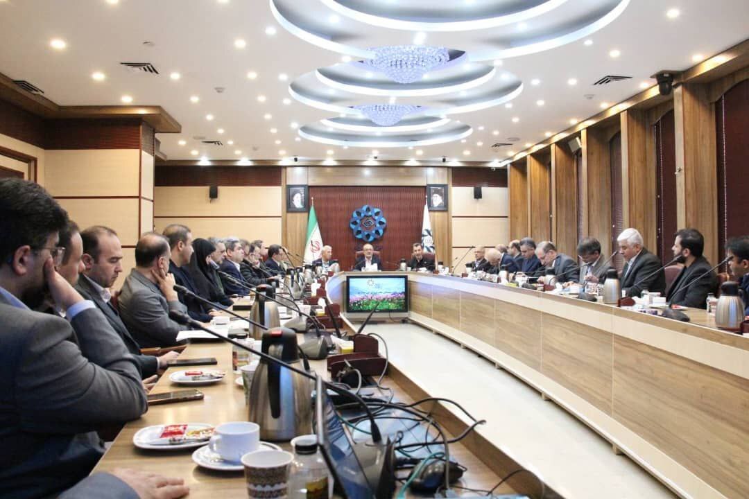 ابتکار عمل ایمیدرو با صندوق توسعه ملی برای تامین برق صنایع معدنی/ متقاضیان و تامینکنندگان برق پاک گرد یک میز مینشینند ابتکار عمل ایمیدرو با صندوق توسعه ملی برای تامین برق صنایع معدنی/ متقاضیان و تامینکنندگان برق پاک گرد یک میز مینشینند