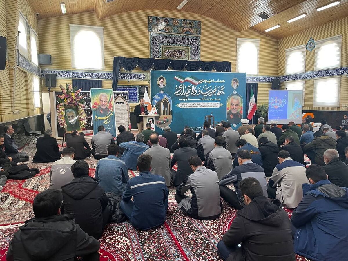 امام جمعه جاجرم تاکید کرد: بصیرت و ولایت مداری مهم‌ترین راهکار عبور از فتنه‌ها و توطئه‌های دشمنان است