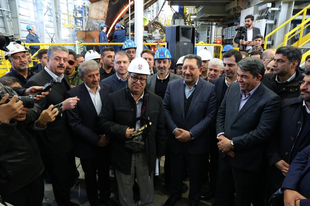 کارخانه تولید مفتول مسی سرچشمه با حضور وزیر صمت افتتاح شد کارخانه تولید مفتول مسی سرچشمه با حضور وزیر صمت افتتاح شد