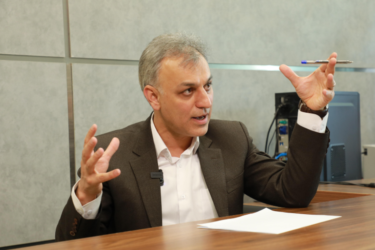 شکاف خطرناک در اقتصاد معدن؛ اثر بودجه ۱۴۰۵ بر رقابت‌پذیری فولاد ایران! / از قطعی برق تا محدودیت گاز؛ بودجه دولتی تیر خلاص به زنجیره فولاد!