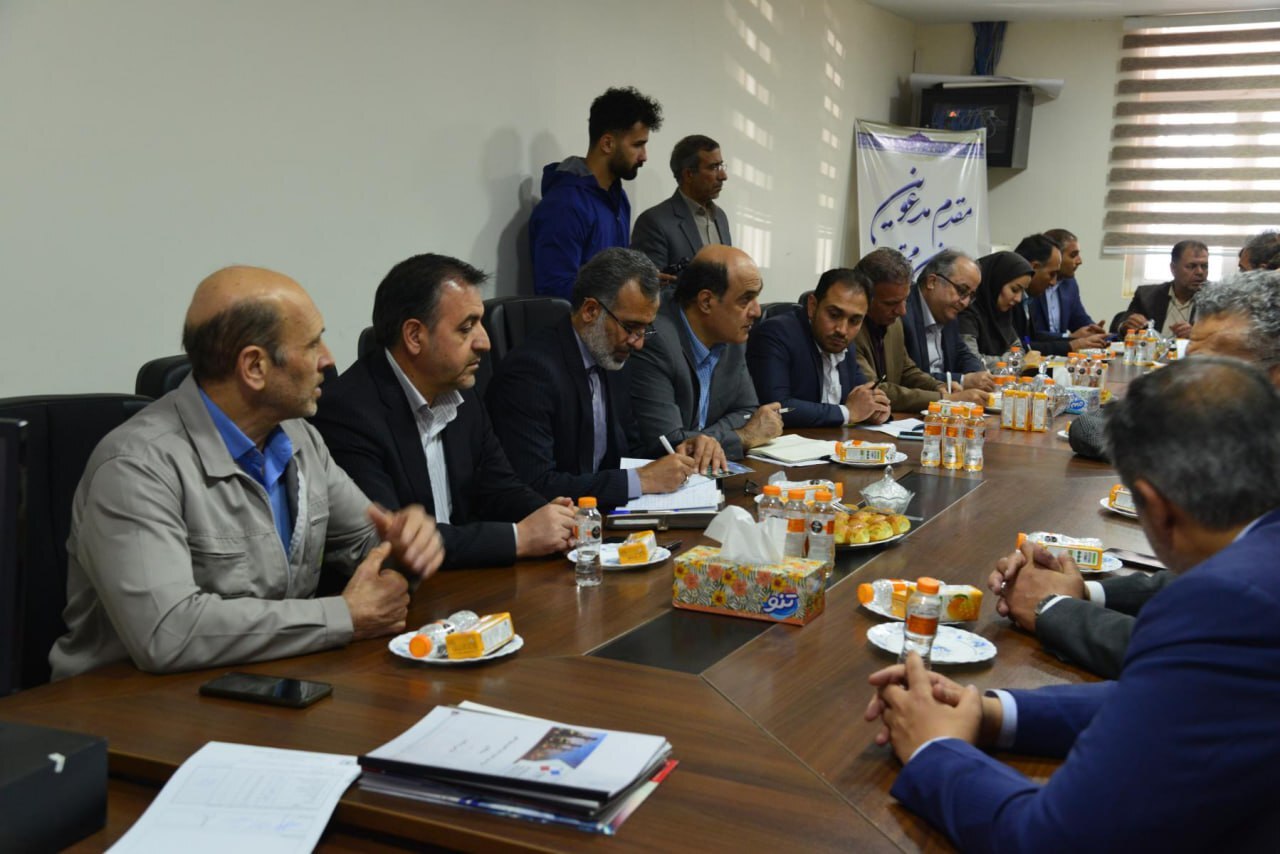 بازدید استاندار مرکزی از پروژه کارخانه کربن صنعت امیرکبیر (واحد آندسازی شرکت آلومینیوم ایران) بازدید استاندار مرکزی از پروژه کارخانه کربن صنعت امیرکبیر (واحد آندسازی شرکت آلومینیوم ایران)