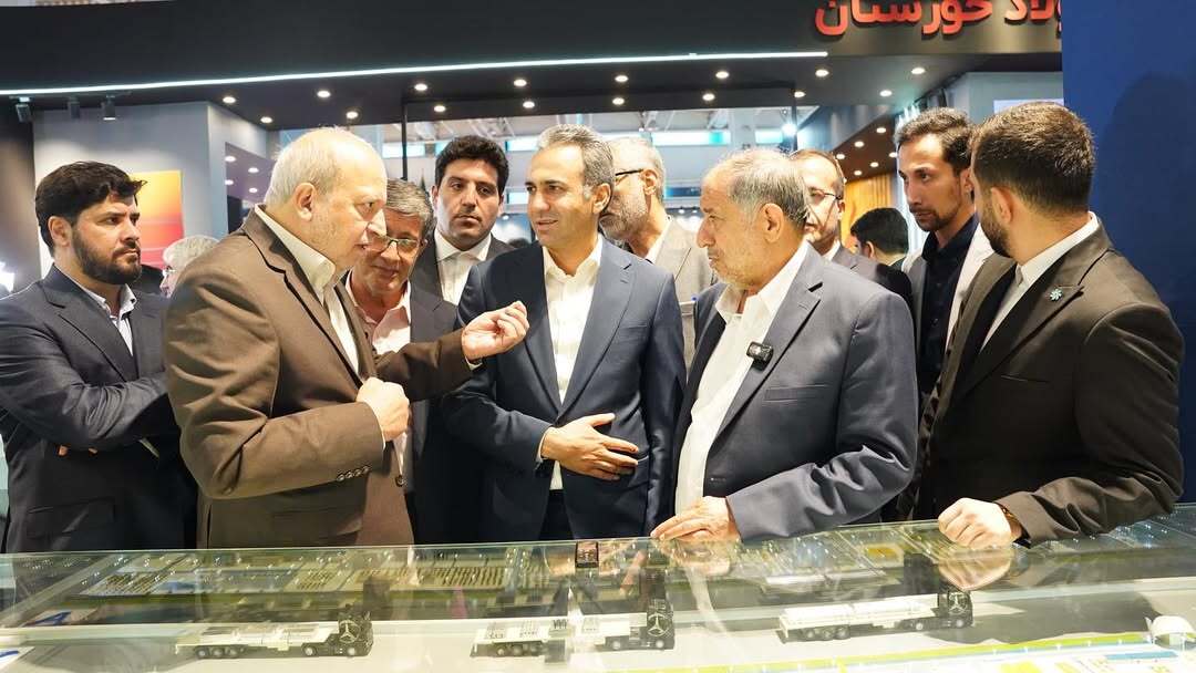 بازدید سردار «مصطفی محمدنجار» رئیس قرارگاه اقتصادی وزارت دفاع و دکتر «سیدمجید هدایت» مدیرعامل غدیر از غرفه سالکو در ایران اکسپو ۲۰۲۵ بازدید سردار «مصطفی محمدنجار» رئیس قرارگاه اقتصادی وزارت دفاع و دکتر «سیدمجید هدایت» مدیرعامل غدیر از غرفه سالکو در ایران اکسپو ۲۰۲۵
