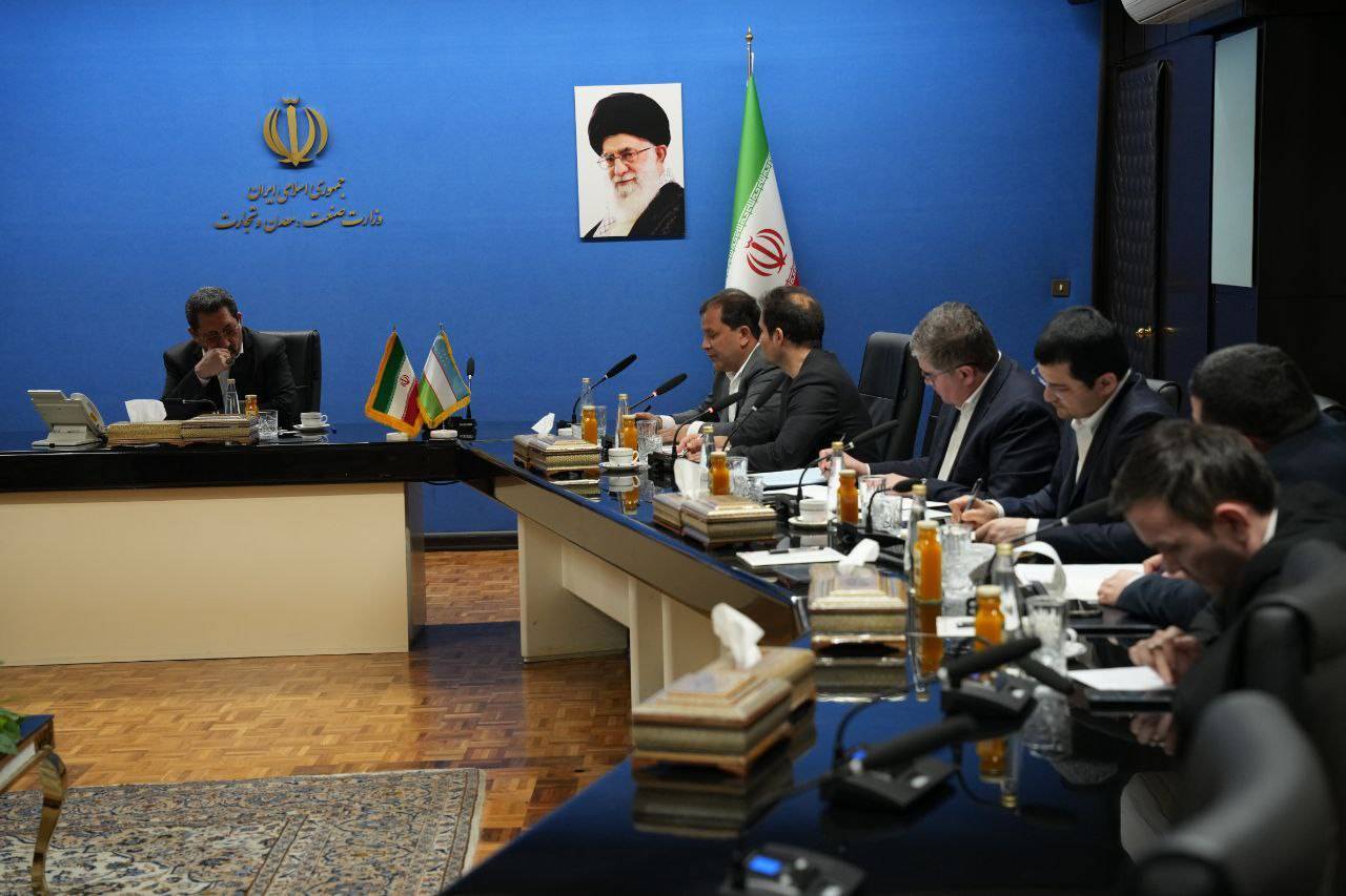 دیدار رئیس اتاق بازرگانی ازبکستان و هیات تجاری همراه با وزیر صمت در تهران دیدار رئیس اتاق بازرگانی ازبکستان و هیات تجاری همراه با وزیر صمت در تهران