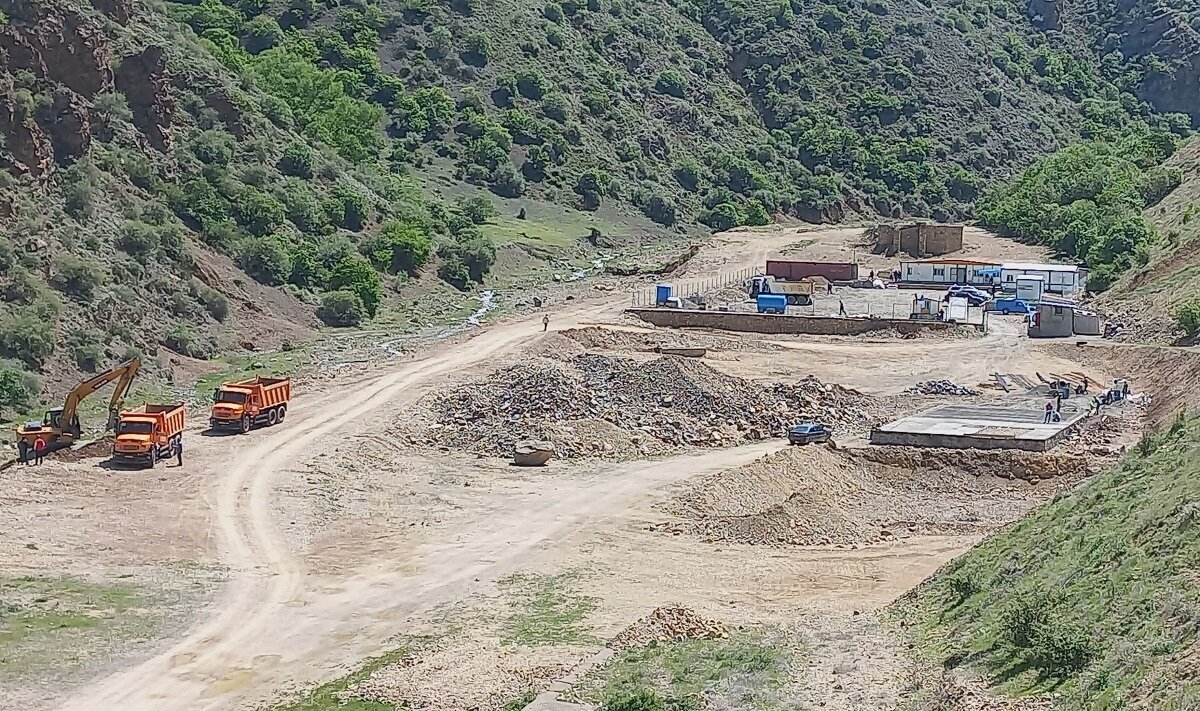 آغاز عملیات احداث کارخانه تصفیه زهاب اسیدی در معدن مس سونگون/ حذف آلاینده‌های ورودی به رودخانه پخیرچای