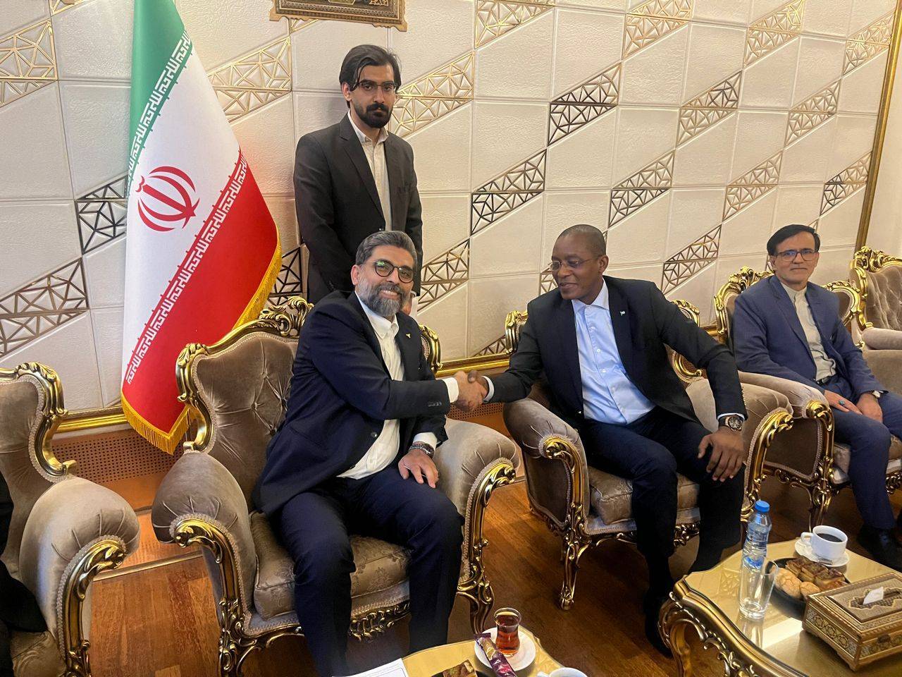 استقبال معاون وزیر صمت از وزرای دو کشور تونس و بورکینافاسو استقبال معاون وزیر صمت از وزرای دو کشور تونس و بورکینافاسو