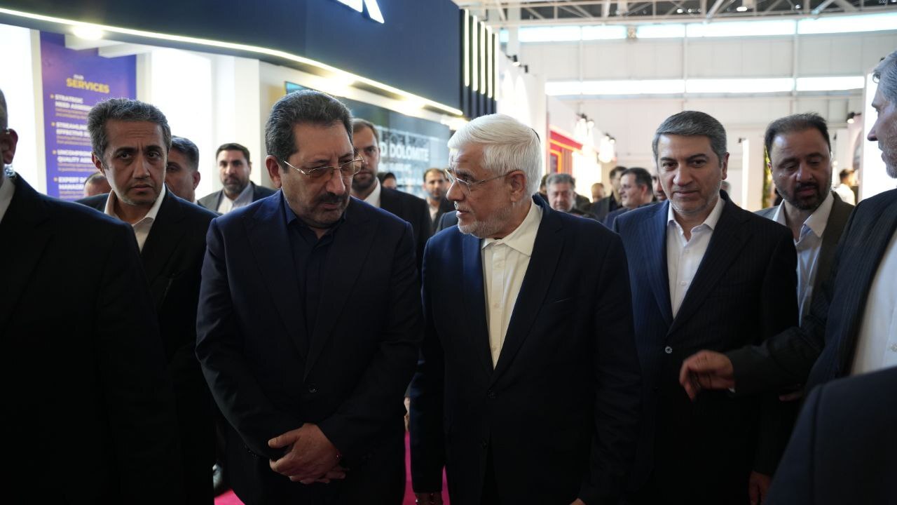 بازدید معاون اول رئیسجمهور از غرفه ایمیدرو در نمایشگاه ایران اکسپو ۱۴۰۴ بازدید معاون اول رئیسجمهور از غرفه ایمیدرو در نمایشگاه ایران اکسپو ۱۴۰۴