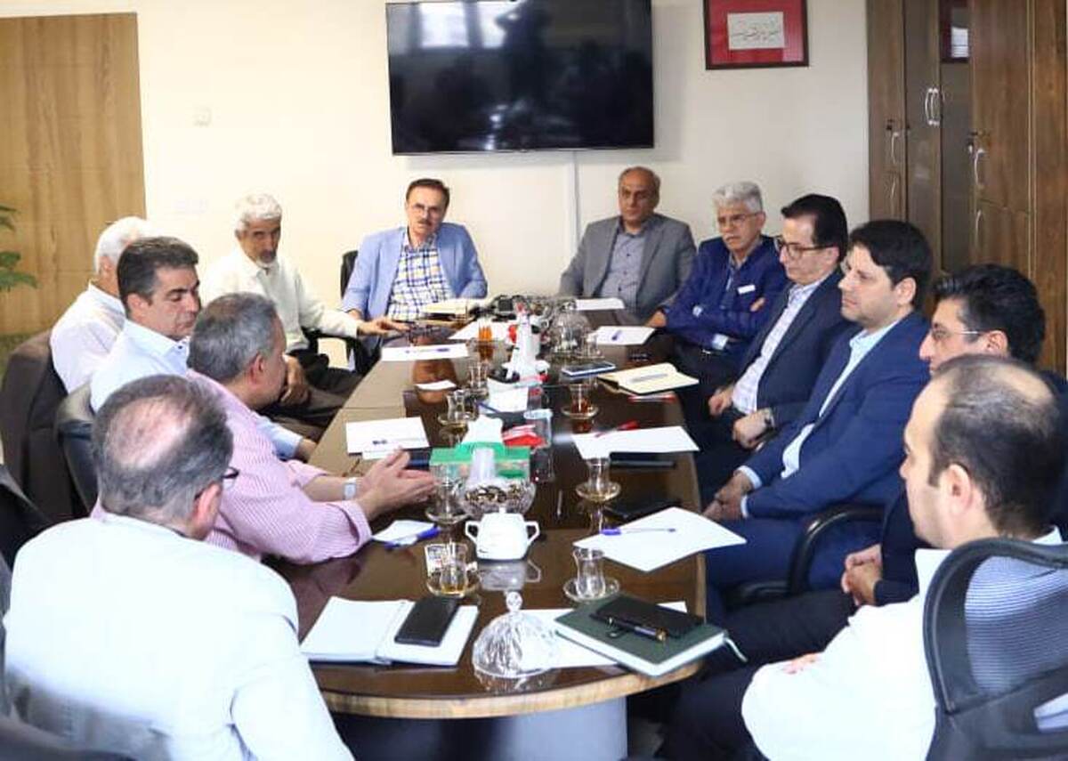 برگزاری نشست هم‌اندیشی ایمیدرو با پیشکسوتان سازمان