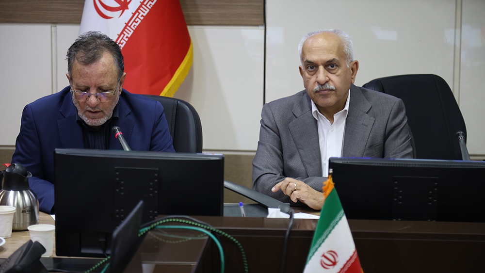 بازنگری همزمان آئیننامههای عضویت و کارت بازرگانی پیگیری میشود/ لزوم تقدم کارت عضویت اتاق بر کارت بازرگانی بازنگری همزمان آئیننامههای عضویت و کارت بازرگانی پیگیری میشود/ لزوم تقدم کارت عضویت اتاق بر کارت بازرگانی