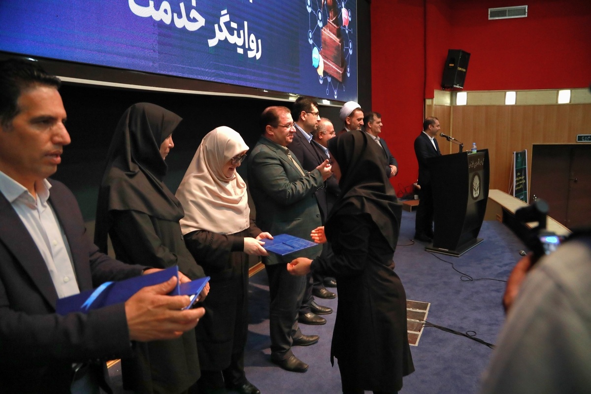کسب رتبه برتر سازمان زمین‌شناسی و اکتشافات معدنی کشور در حوزه روابط‌ عمومی