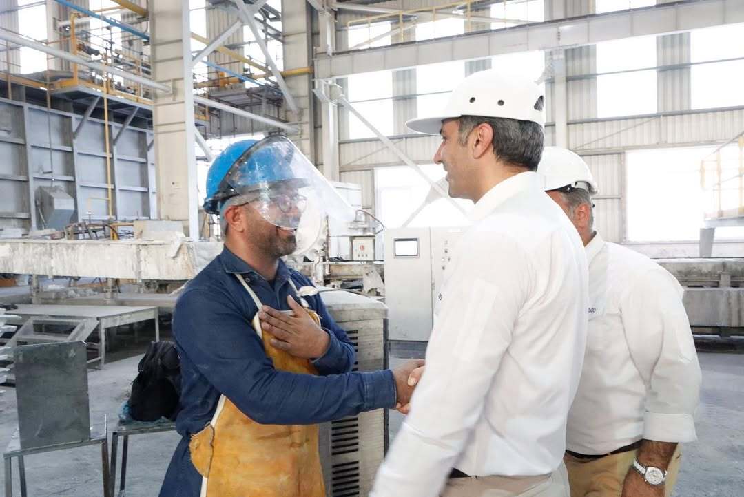 بازدید میدانی مهندس زحمتکش از واحدهای مختلف کارخانه مجتمع آلومینیوم جنوب در قالب بازدیدهای دورهای بازدید میدانی مهندس زحمتکش از واحدهای مختلف کارخانه مجتمع آلومینیوم جنوب در قالب بازدیدهای دورهای