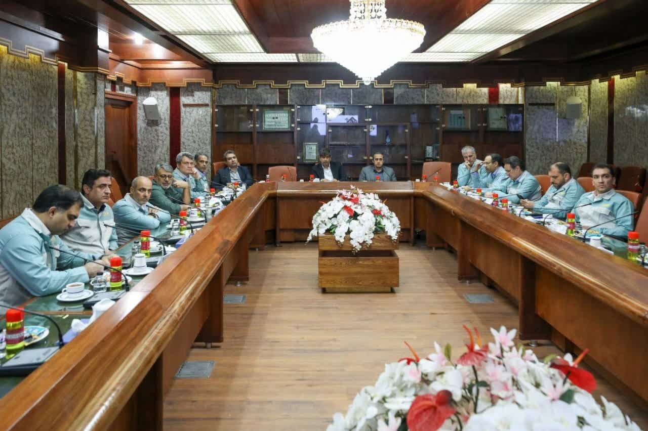 حضور رئیس هیات عامل ایمیدرو در فولاد مبارکه و تأکید بر تداوم جریان تولید