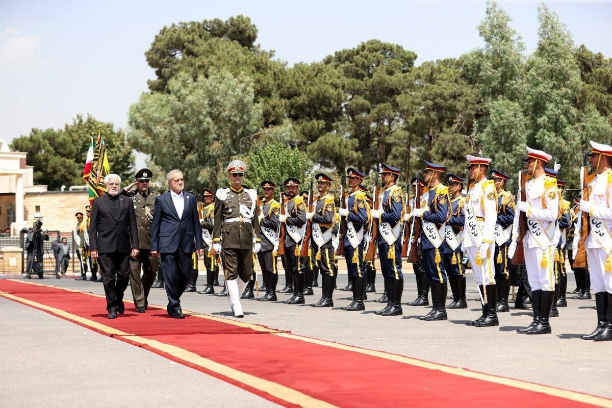 پزشکیان تهران را به مقصد ایروان ترک کرد/ وزیر صمت رئیس‌جمهور را همراهی می‌کند