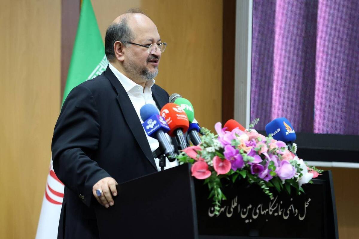 رسالت هلدینگ خلیج‌ فارس، خلق آینده صنعت پتروشیمی ایران است/ قاچاق مواد پلیمری چالش جدی صنعت پتروشیمی کشور