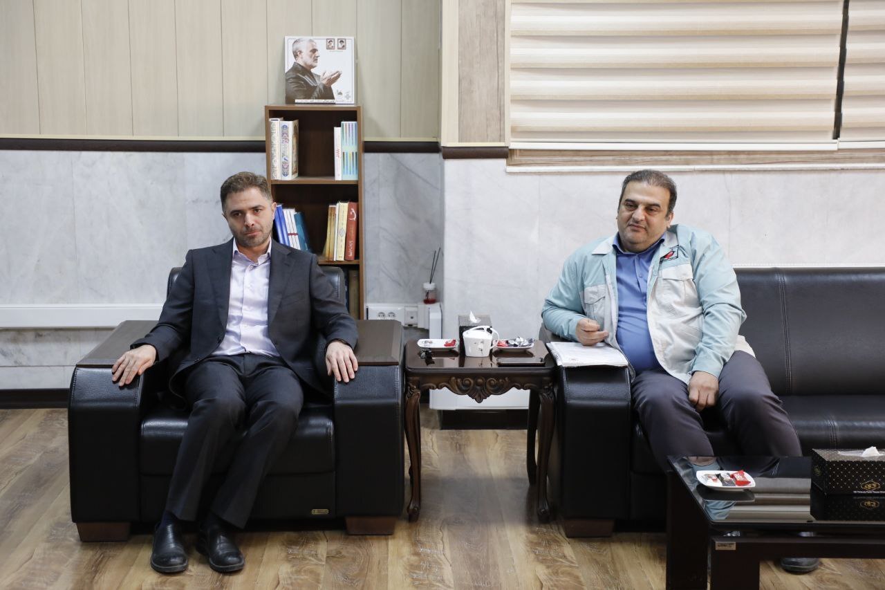 نشست مدیرعامل شرکت آهن و فولاد ارفع و فرماندار اردکان نشست مدیرعامل شرکت آهن و فولاد ارفع و فرماندار اردکان