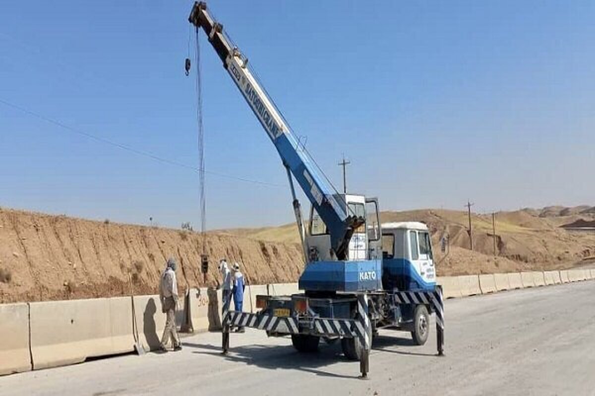 آغاز عملیات بهسازی و روکش آسفالت محور معادن زغال سنگ پروده طبس