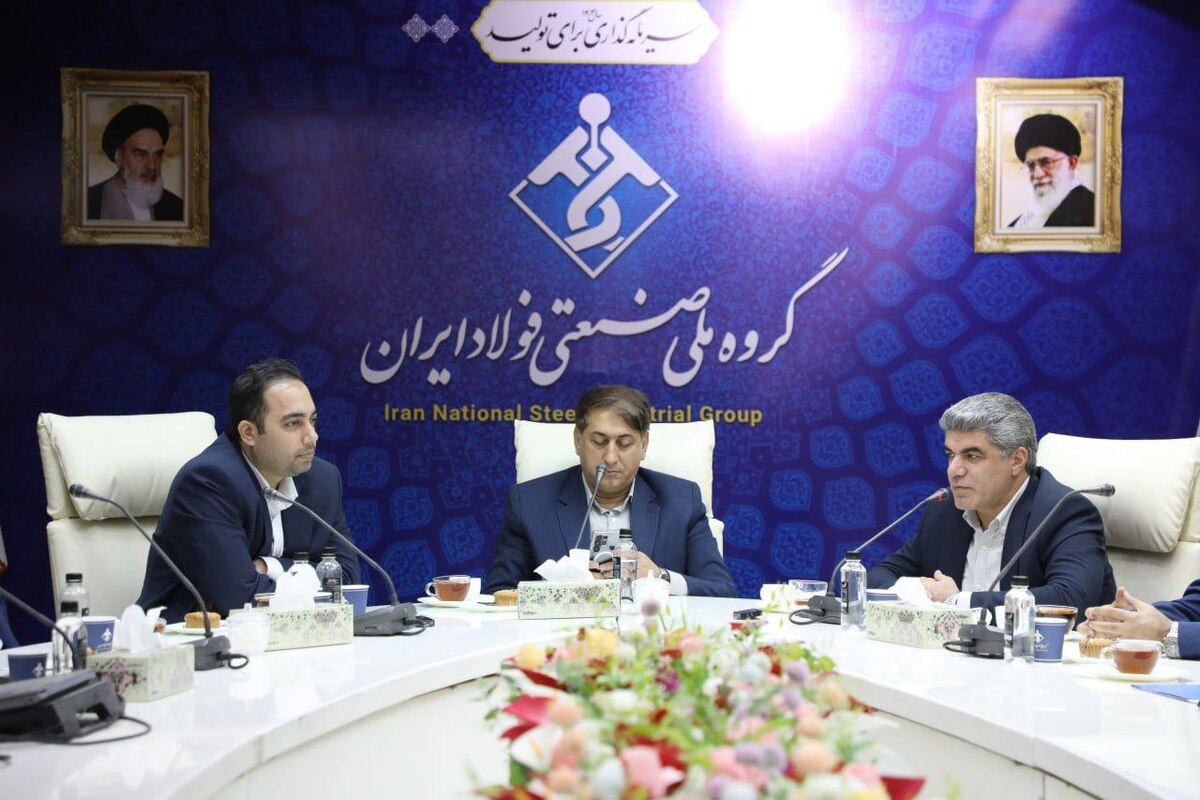 برگزاری اولین جلسه شورای معاونین با حضور دکتر اسکندری مدیرعامل جدید گروه ملی صنعتی فولاد ایران