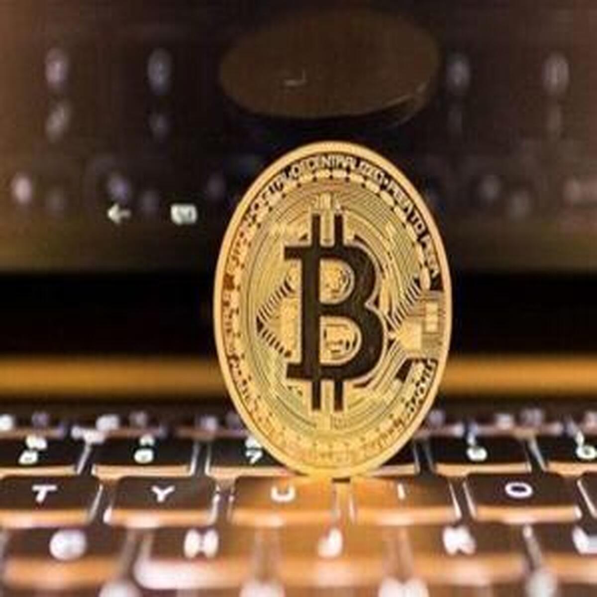 تحلیل بیت‌کوین در برابر طلا: آیا هدف بعدی ۲۰۰ هزار دلار است؟