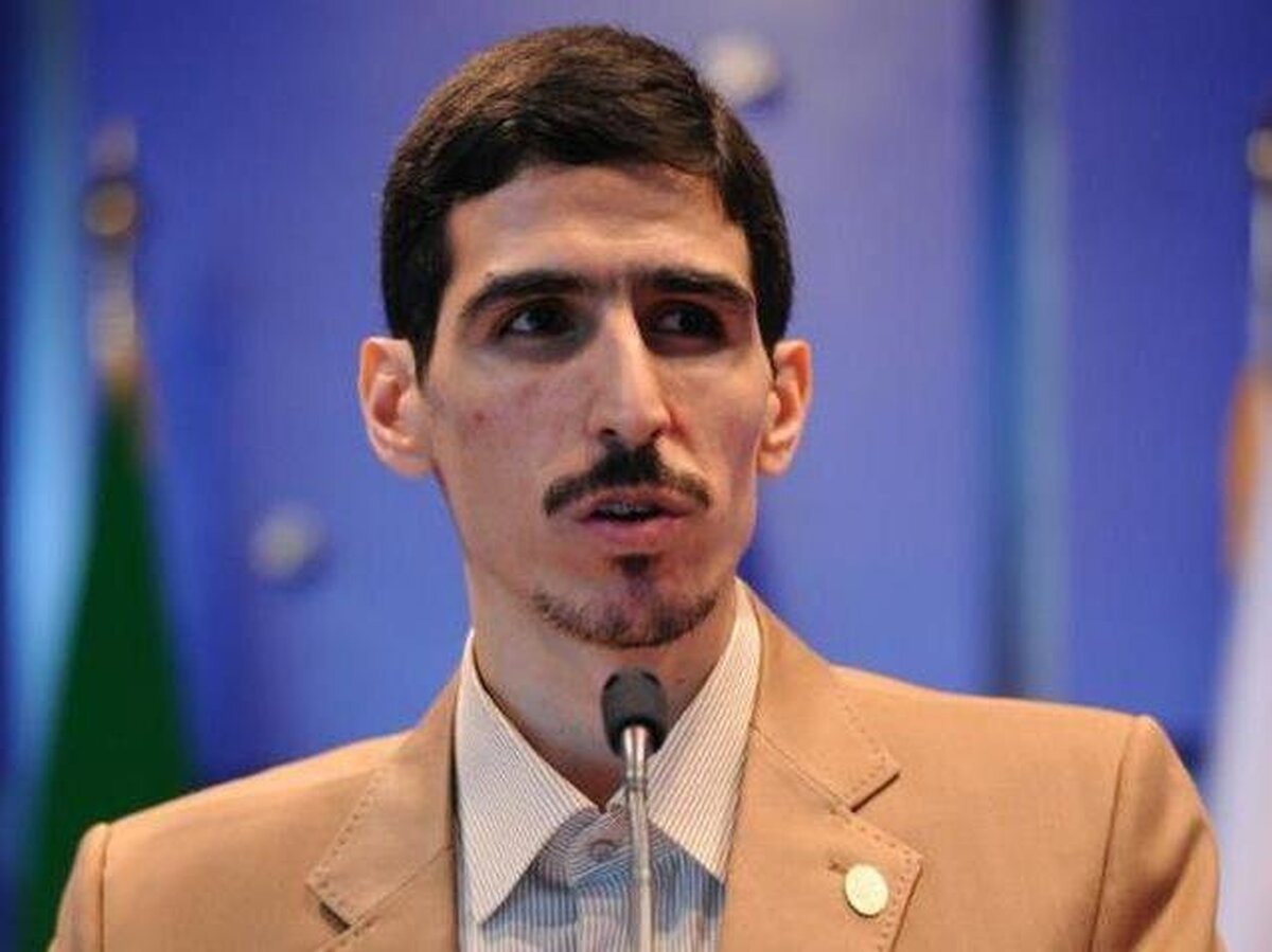الزام نصب پنل‌های خورشیدی در ادارات دولتی و وزارت‌خانه‌ها تا پایان برنامه هفتم/ بر اساس قانون برنامه، دولت مکلف است ۱۲ هزار مگاوات ظرفیت تولید انرژی در حوزه تجدیدپذیر‌ها ایجاد کند