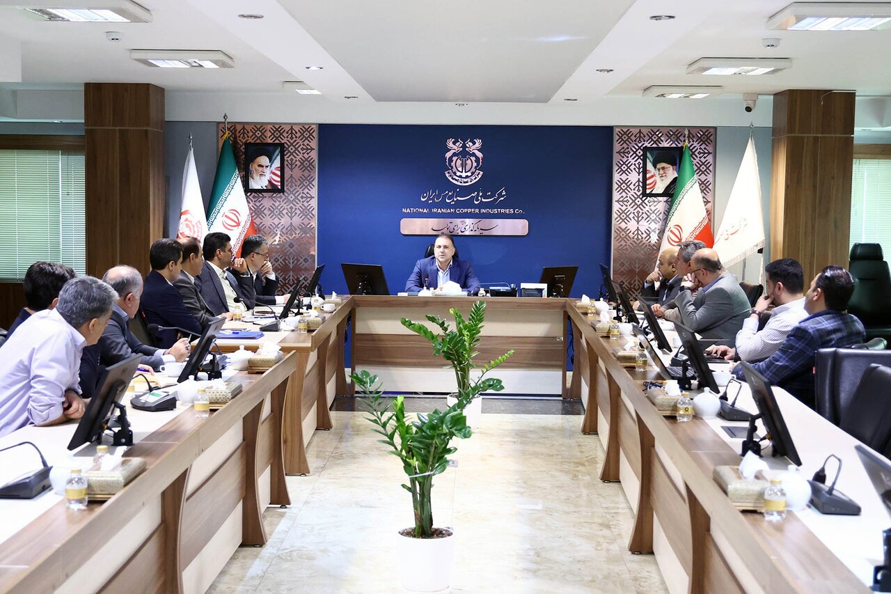 تأکید مدیرعامل شرکت ملی صنایع مس ایران بر رویکرد تسهیلگرانه برای شتاببخشی به پروژههای ملی مس تأکید مدیرعامل شرکت ملی صنایع مس ایران بر رویکرد تسهیلگرانه برای شتاببخشی به پروژههای ملی مس