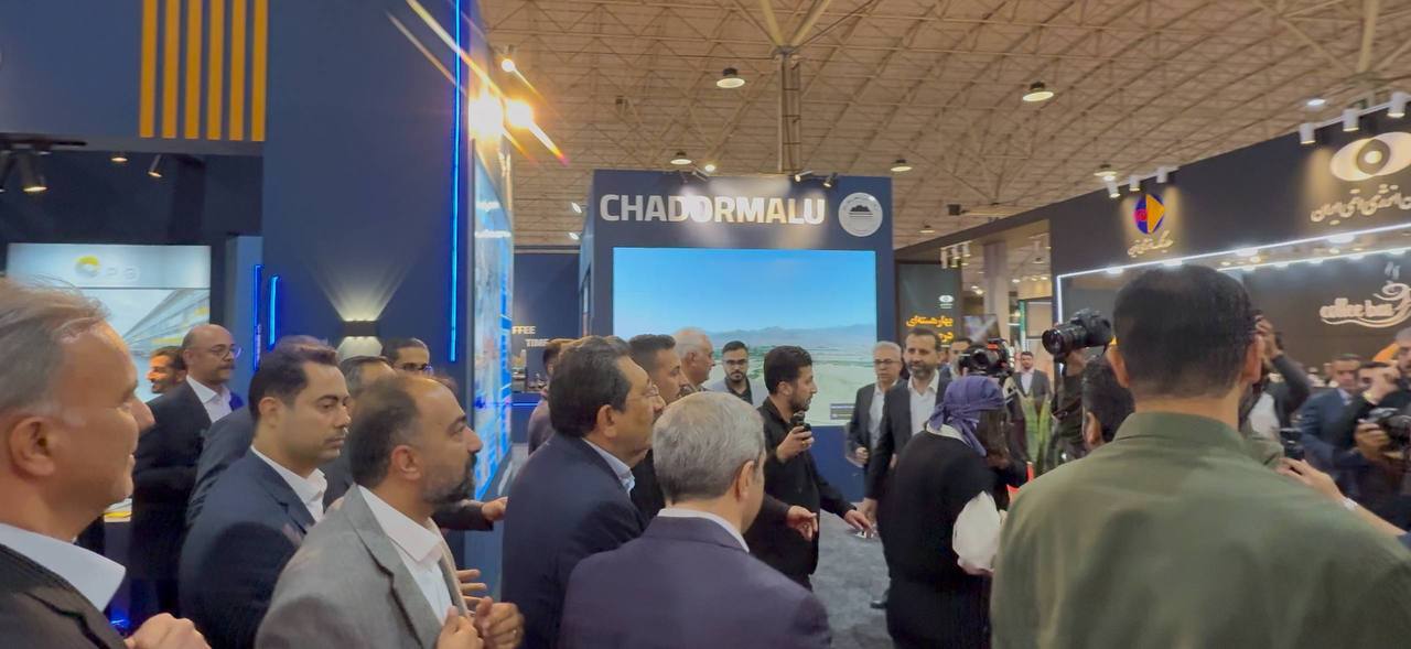 بازدید وزیر صمت از غرفه چادرملو در متافو تبریز بازدید وزیر صمت از غرفه چادرملو در متافو تبریز