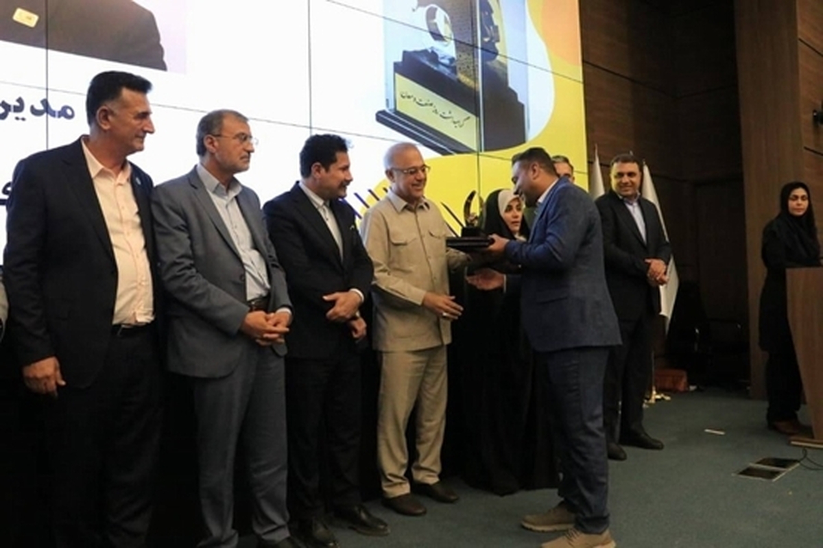همایش تجلیل از صنعتگران و معدنکاران استان هرمزگان برگزار شد