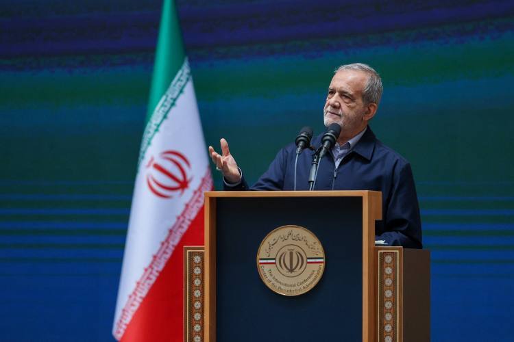 فولاد هرمزگان موفق به کسب عنوان صادرکننده نمونه ملی شد فولاد هرمزگان موفق به کسب عنوان صادرکننده نمونه ملی شد
