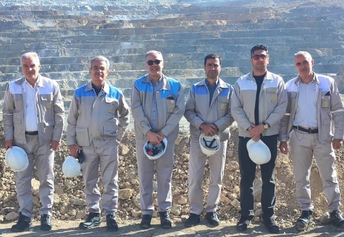 بازدید هیات مدیره شرکت تهیه و تولید مواد معدنی ایران از کارخانه طلای زرشوران