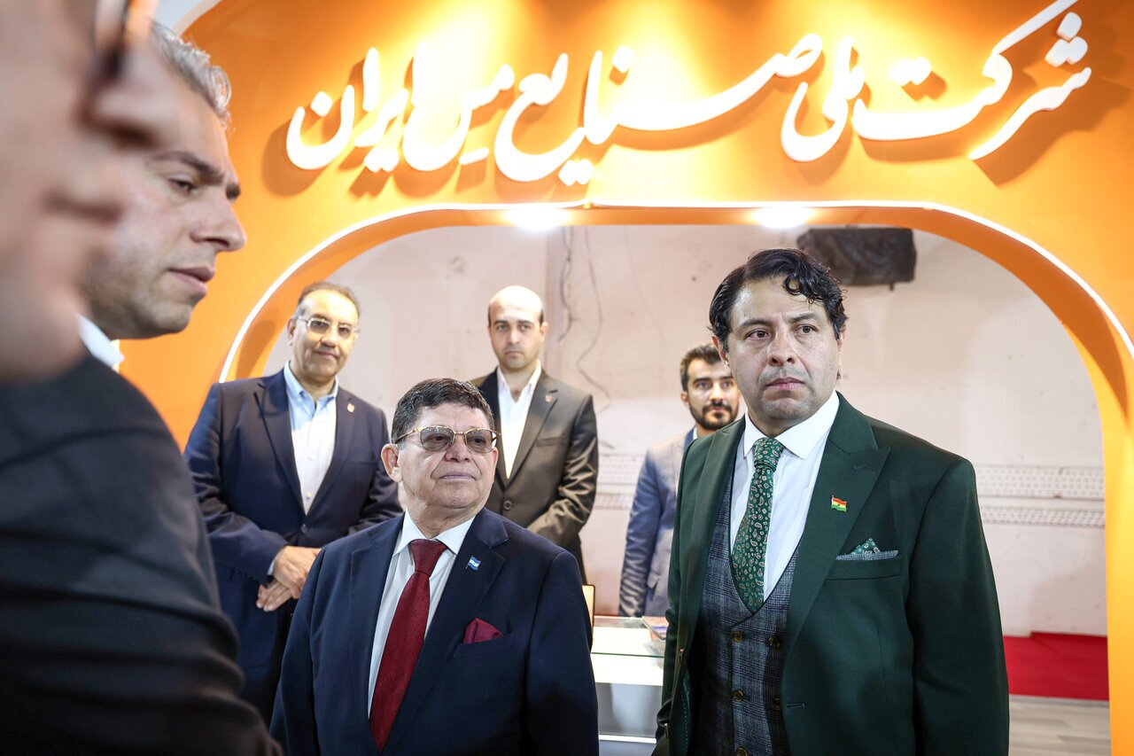 بازدید سفرای ۱۲ کشور از غرفه شرکت ملی صنایع مس ایران در نمایشگاه ایران کانمین ۲۰۲۵