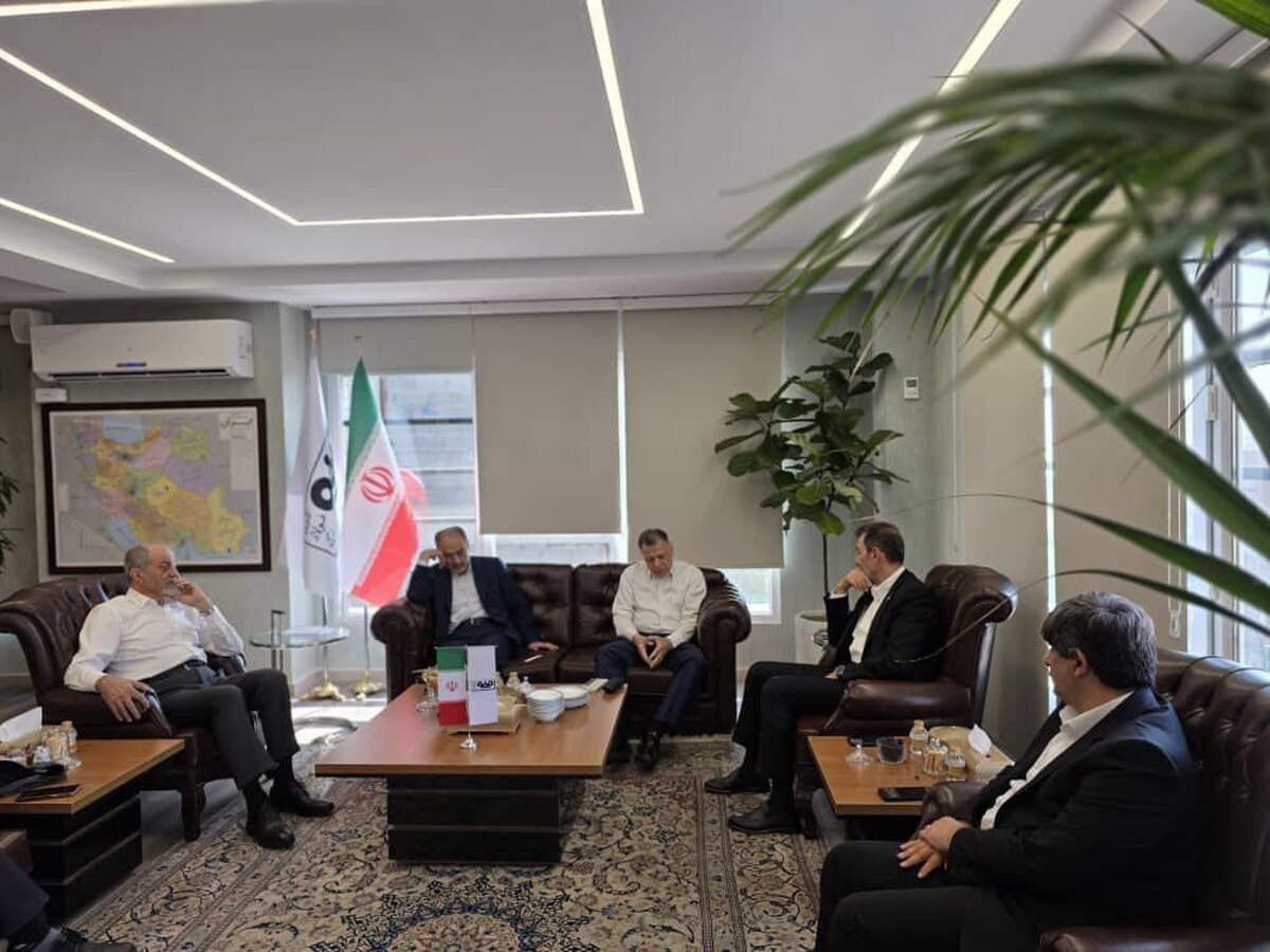 هم‌افزایی نسل‌ها در بزرگ‌ترین شرکت فولادی ایران