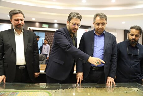 بازدید مدیران هلدینگ خلیج فارس از منطقه ویژه اقتصادی لامرد/ برهانی: هیچ محدودیتی برای ایجاد زیرساخت‌های سرمایه‌گذاران نداریم
