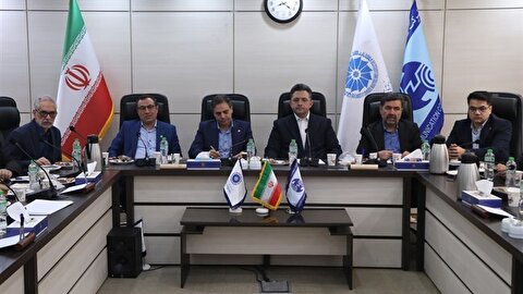 برگردان شبکه مسی به فیبر نوری؛ تحولی بنیادین در صنعت ارتباطات کشور/ مدیرعامل مخابرات: پروژه ۵ میلیارد دلاری فیبرنوری با مشارکت بخش خصوصی اجرا می‌شود