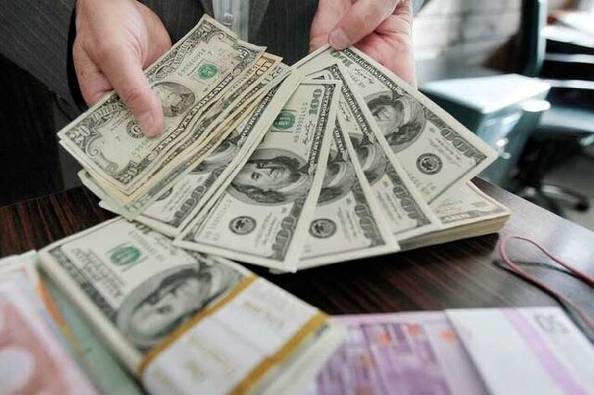 افزایش قیمت جهانی طلا و نگرانی‌های داخلی؛ ریشه نوسانات دلار چیست؟