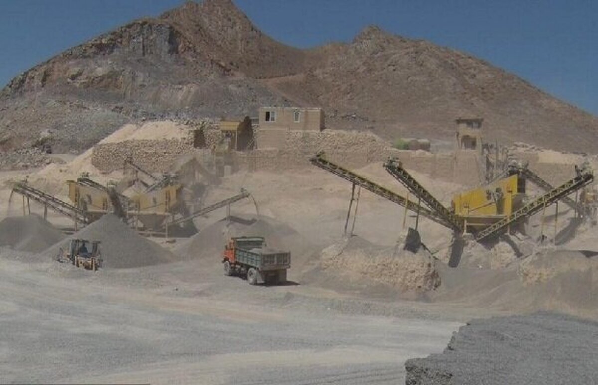 ظرفیت بی‌نظیر معدنی در اردستان؛ چالش آب و سوخت در برابر رونق معادن