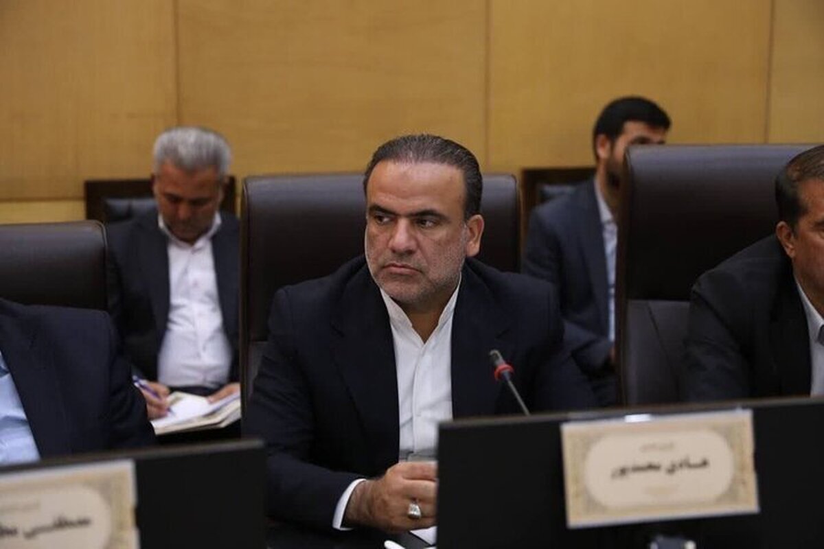 افزایش صادرات سبب کنترل نوسانات ارزی می‌شود/ دولت نقش تسهیل‌گری برای بخش خصوصی ایفا کند