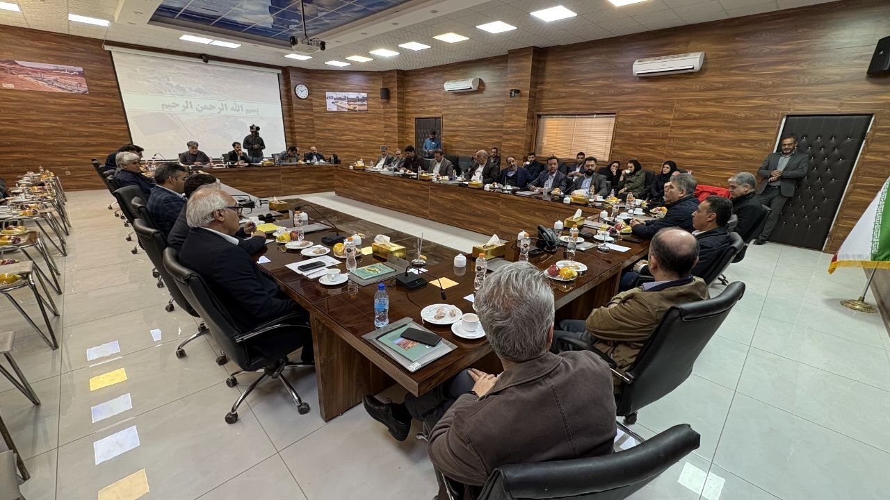 برگزاری همایش تخصصی مدیریت اکتشاف ایمیدرو در مجتمع معدنی مهدیآباد برگزاری همایش تخصصی مدیریت اکتشاف ایمیدرو در مجتمع معدنی مهدیآباد
