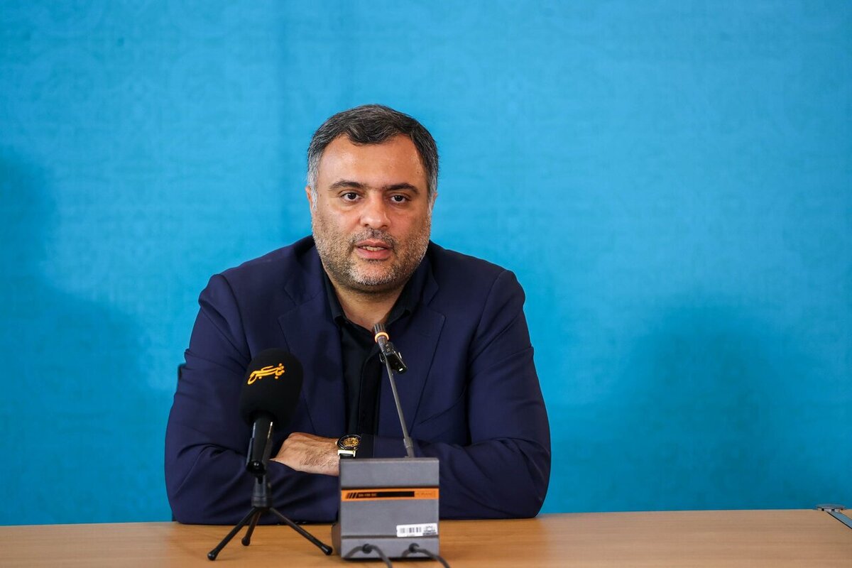 قوانین دست و پاگیر از پیش پای فعالان اقتصادی مناطق آزاد برداشته شود/ مناطق آزاد می‌توانند در بهبود وضعیت اقتصادی تاثیرگذار باشند