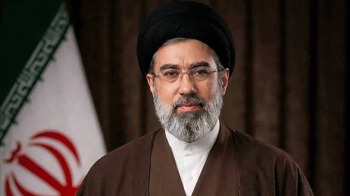 اعلام بیعت مدیران و کارکنان شرکت‌های هلدینگ توسعه معادن و فلزات (ومعادن) با رهبر معظم انقلاب اسلامی