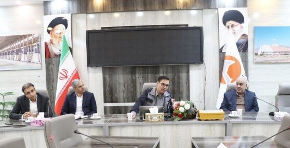 نشست شورای اسلامی کار و بازنشستگان با مدیرعامل شرکت آلومینای ایران و گروه پترو ستاره فلات ایران