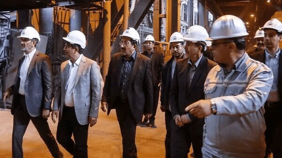 وزیر صمت: اجازه نمی‌دهیم روند تولید متوقف شود/ صدور مجوز واردات ورق برای فولاد مبارکه