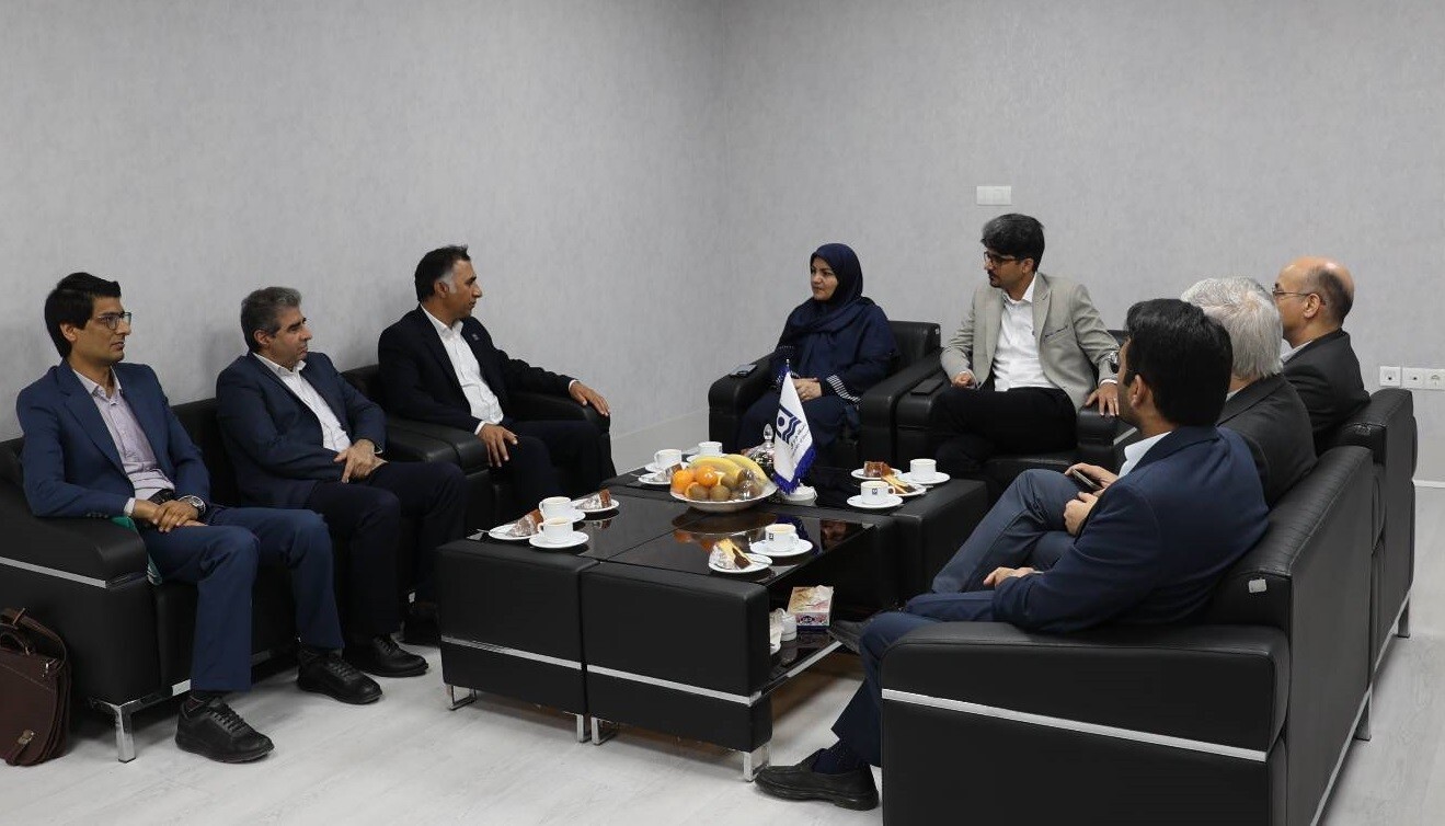 برگزاری نشست مشترک معاون برنامهریزی و توسعه شرکت صبا فولاد خلیج فارس و رئیس دانشگاه هرمزگان در راستای همافزایی صنعت و دانشگاه برگزاری نشست مشترک معاون برنامهریزی و توسعه شرکت صبا فولاد خلیج فارس و رئیس دانشگاه هرمزگان در راستای همافزایی صنعت و دانشگاه