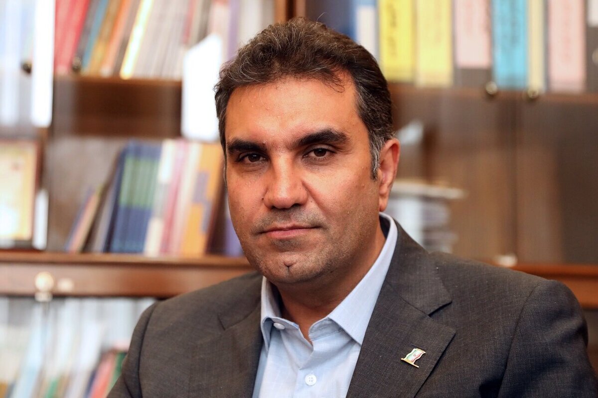 برخی مسوولان مخالف واردات خودرو ژست اپوزوسیون نگیرند