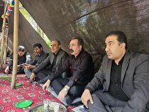 حضور مدیرعامل گروه سرمایه‌گذاری صندوق بازنشستگی کشوری، به همراه مدیرعامل و رئیس هیات مدیره شرکت فولاد اکسین خوزستان در موکب شهدای زاگرس