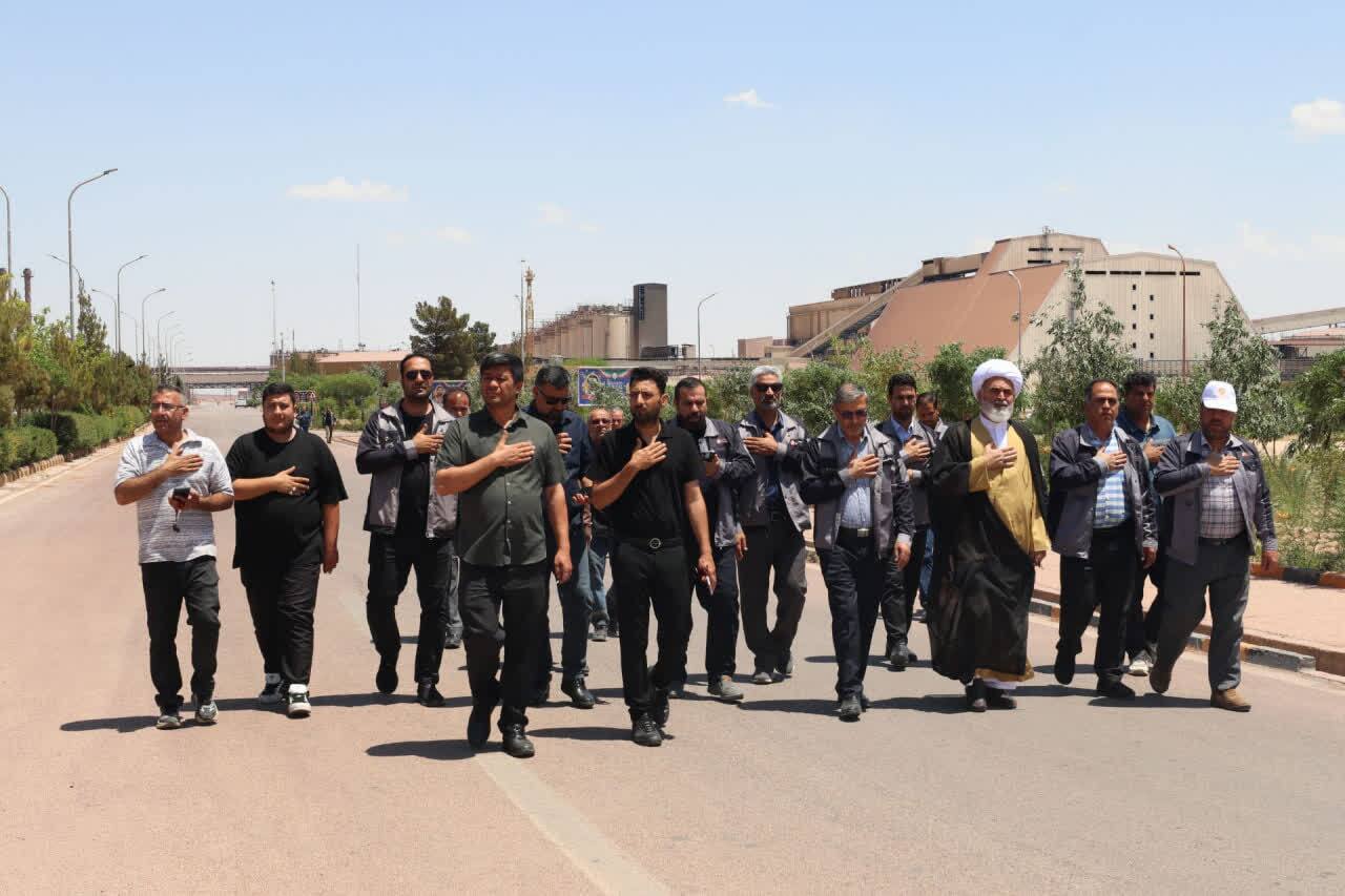 طنین «یا حسین» در شرکت آلومینای ایران؛ پرچم عزای اباعبداللهالحسین (ع) برافراشته شد طنین «یا حسین» در شرکت آلومینای ایران؛ پرچم عزای اباعبداللهالحسین (ع) برافراشته شد