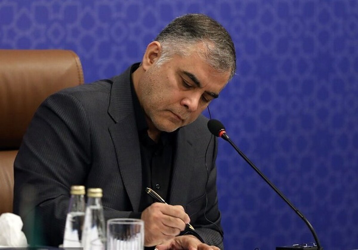 دعوت وزیر نفت از کارکنان صنعت نفت برای حضور در مراسم تشییع رهبر شهید